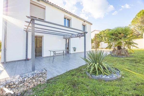 Maison à vendre |                                       Chauray |                                        6 pièces  |  142 m²