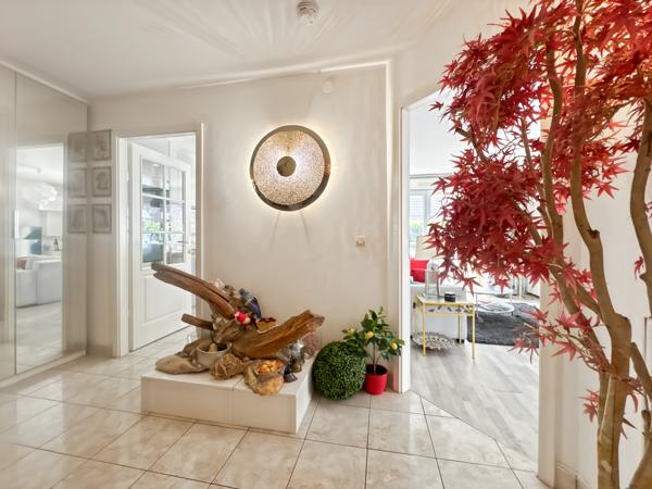 APPARTEMENT 3 PIÈCES AVEC GRANDE TERRASSE