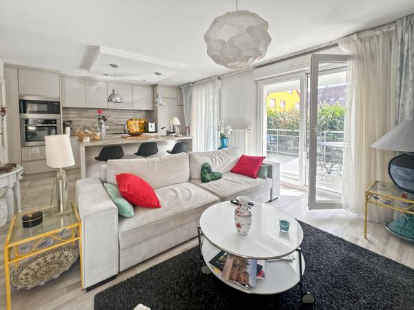 APPARTEMENT 3 PIÈCES AVEC GRANDE TERRASSE