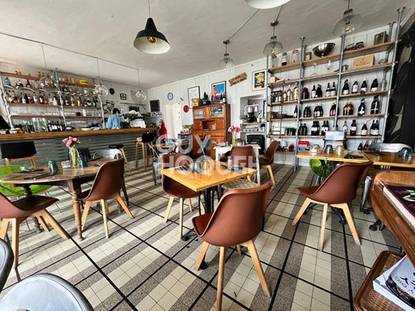 Local commercial et appartement à vendre à La Flotte