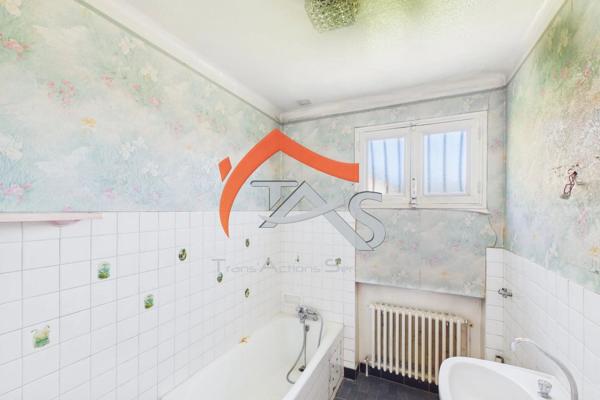 Vente                                                      Maison
                        
                     5 pièces                      102 m2                     à Saint-Chamond