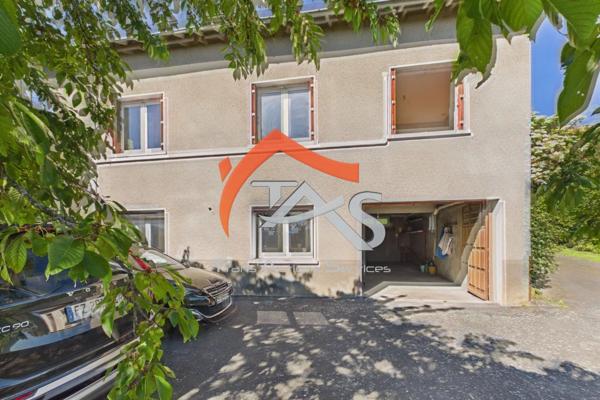 Vente                                                      Maison
                        
                     5 pièces                      102 m2                     à Saint-Chamond