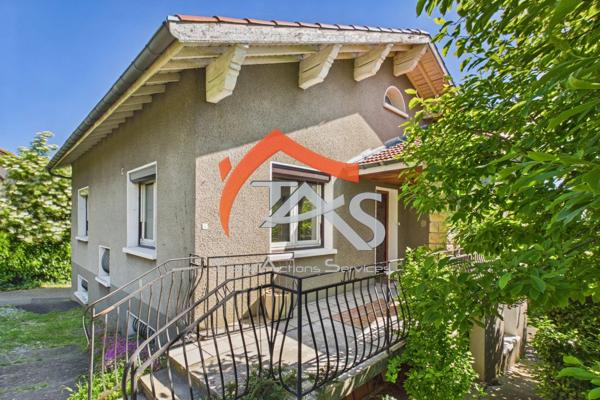 Vente                                                      Maison
                        
                     5 pièces                      102 m2                     à Saint-Chamond