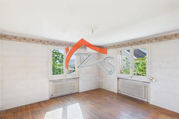Vente                                                      Maison
                        
                     5 pièces                      102 m2                     à Saint-Chamond