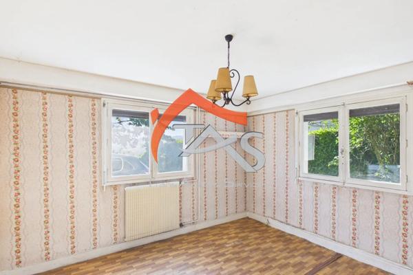 Vente                                                      Maison
                        
                     5 pièces                      102 m2                     à Saint-Chamond