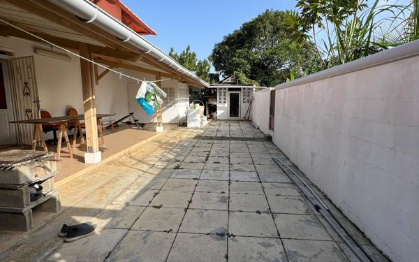 Maison à vendre    5 pièces •  Macouria