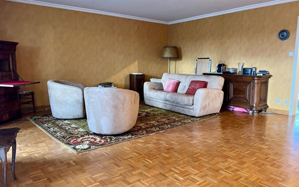 Appartement à vendre    3 pièces • 95 m2 Reichstett