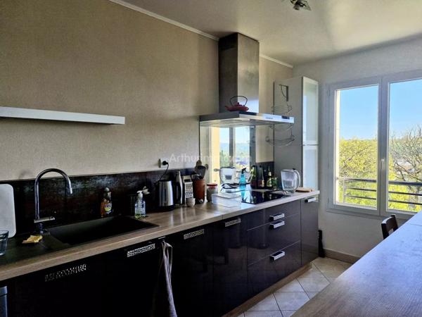 Vente Appartement 4 pièces 77 m2 à Saint-Fargeau-Ponthierry