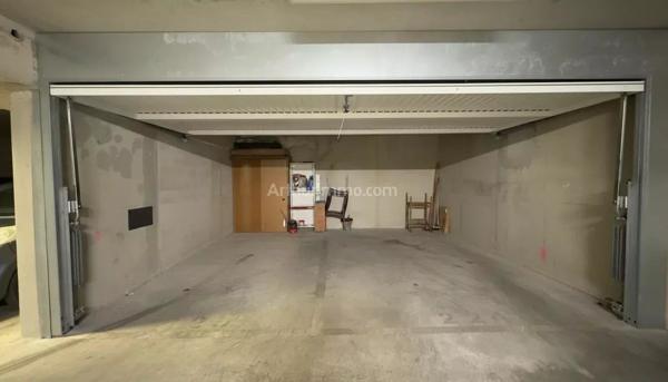 Vente                                                      Appartement
                        
                     4 pièces                      77 m2                     à Saint-Fargeau-Ponthierry