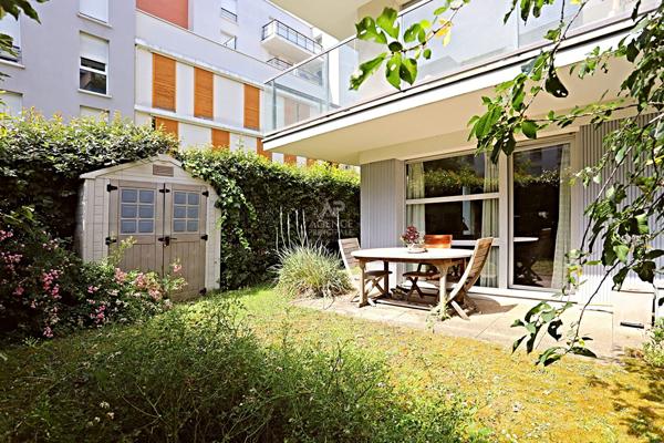 Appartement Nanterre 4 pièce(s) 89.11 m2 567 000 € **  - Référence  15295
