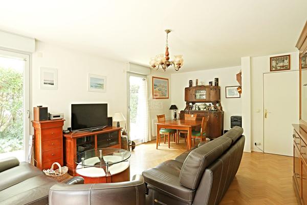 Appartement Nanterre 4 pièce(s) 89.11 m2 567 000 € **  - Référence  15295