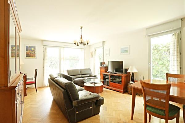 Appartement Nanterre 4 pièce(s) 89.11 m2 567 000 € **  - Référence  15295