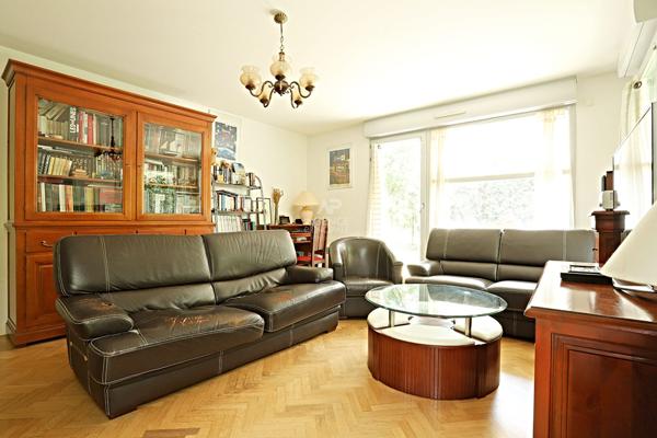 Appartement Nanterre 4 pièce(s) 89.11 m2 567 000 € **  - Référence  15295