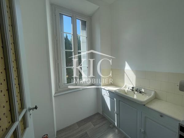 PROCHE CARCASSONNE - ENSEMBLE IMMOBILIER 243 M² - 2 MAISONS - 3 GARAGES - 2 GRENIERS AMÉNAGEABLES Détails des diagnostics énergétiques