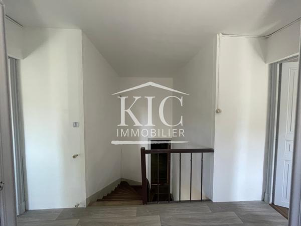 PROCHE CARCASSONNE - ENSEMBLE IMMOBILIER 243 M² - 2 MAISONS - 3 GARAGES - 2 GRENIERS AMÉNAGEABLES Détails des diagnostics énergétiques