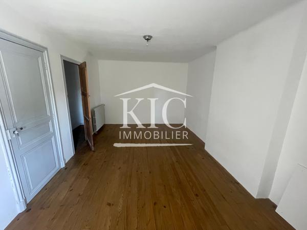 PROCHE CARCASSONNE - ENSEMBLE IMMOBILIER 243 M² - 2 MAISONS - 3 GARAGES - 2 GRENIERS AMÉNAGEABLES Détails des diagnostics énergétiques