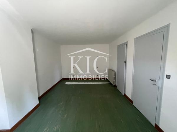 PROCHE CARCASSONNE - ENSEMBLE IMMOBILIER 243 M² - 2 MAISONS - 3 GARAGES - 2 GRENIERS AMÉNAGEABLES Détails des diagnostics énergétiques