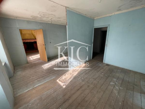 PROCHE CARCASSONNE - ENSEMBLE IMMOBILIER 243 M² - 2 MAISONS - 3 GARAGES - 2 GRENIERS AMÉNAGEABLES Détails des diagnostics énergétiques