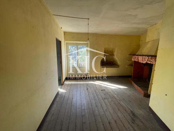 PROCHE CARCASSONNE - ENSEMBLE IMMOBILIER 243 M² - 2 MAISONS - 3 GARAGES - 2 GRENIERS AMÉNAGEABLES Détails des diagnostics énergétiques