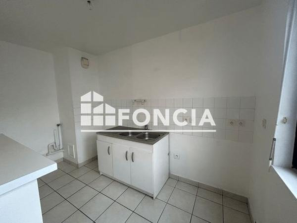 Location Appartement 2 pièces 45.43 m² - 33 RUE DESSEAUX Rouen 76100