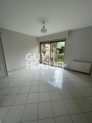 CENTRE VERNEUIL - STUDIO DANS RESIDENCE AVEC ASCENSEUR