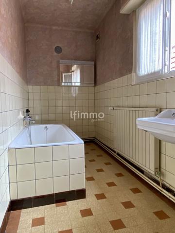 Maison 5p de 126m²/ corps de ferme sur 1063m²