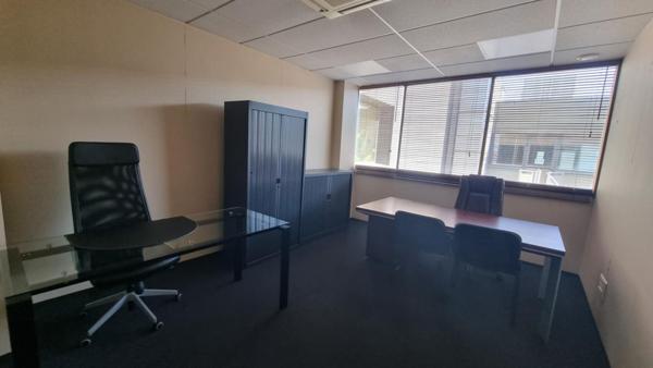 BRUGES EPARC - Bureaux 16,62 m². Vide ou loué