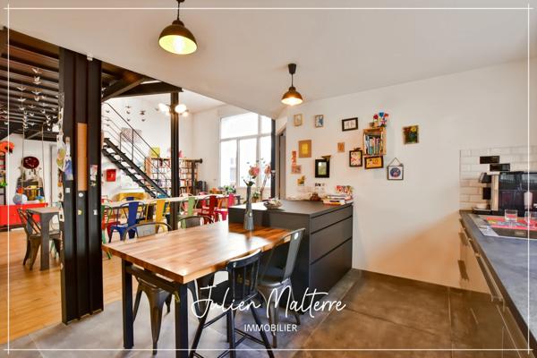 SAINT ETIENNE (42) - Exceptionnel LOFT de 165 m² avec 5 chambres et garage