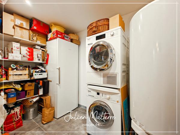 SAINT ETIENNE (42) - Exceptionnel LOFT de 165 m² avec 5 chambres et garage