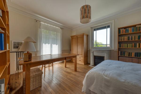 VILLA D'EXCEPTION DE 8 PIECES – UN JOYAU DU PATRIMOINE OVILLOIS
