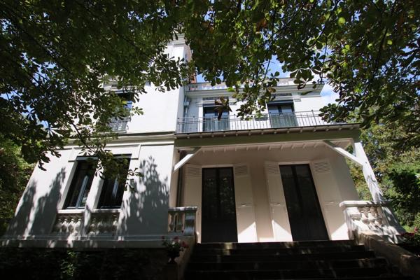 VILLA D'EXCEPTION DE 8 PIECES – UN JOYAU DU PATRIMOINE OVILLOIS
