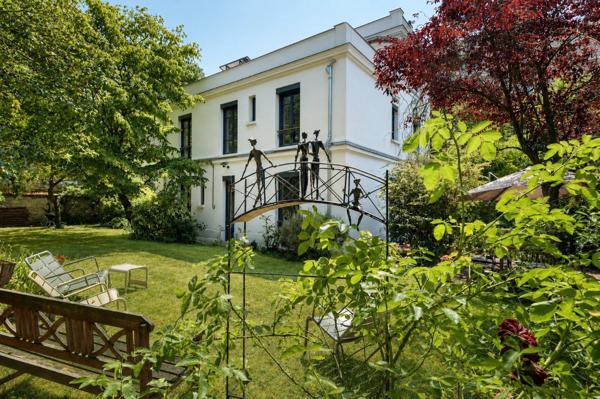VILLA D'EXCEPTION DE 8 PIECES – UN JOYAU DU PATRIMOINE OVILLOIS