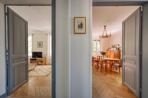 VILLA D'EXCEPTION DE 8 PIECES – UN JOYAU DU PATRIMOINE OVILLOIS