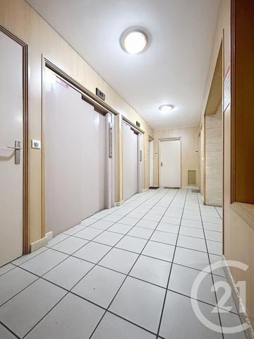 Appartement F4 à vendre  4 pièces - 76,85 m2 REIMS - 51