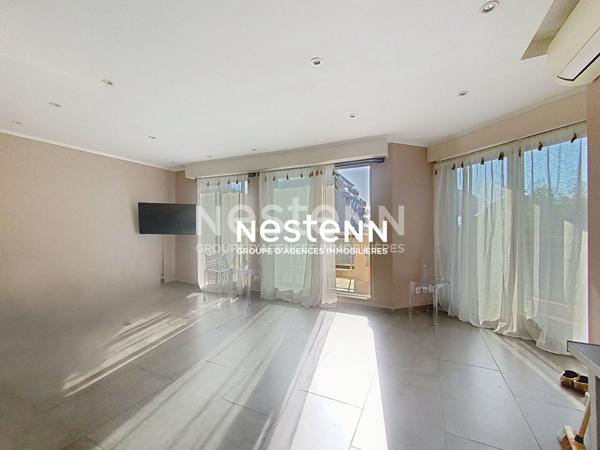 Golfe-Juan - 2P - 41 m² - Terrasse d'angle 16m2 - Piscine - Vue mer