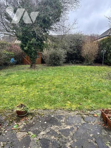 AUBEVOYE. Dans quartier calme, maison vivable de plain-pied 3 ch