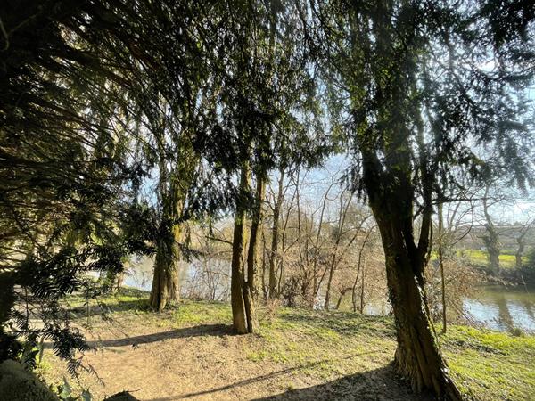 LE PALLET Maison bourgeoise à rénover de 218m² 7 chambres