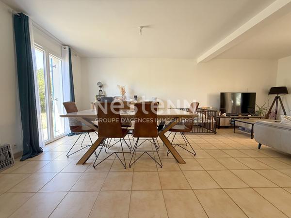 Jolie maison de 2003 à vendre à MOREAC, 3 chambres, garage et son jardin de 650 m²