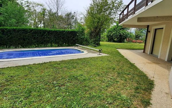 Maison à louer    6 pièces • 238,27 m2 Chens-sur-Léman