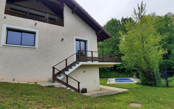 Maison à louer    6 pièces • 238,27 m2 Chens-sur-Léman