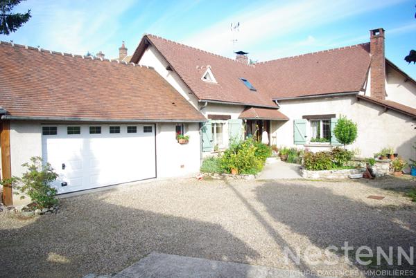 Maison de caractère 5 chambres avec piscine - Saint-Marcel