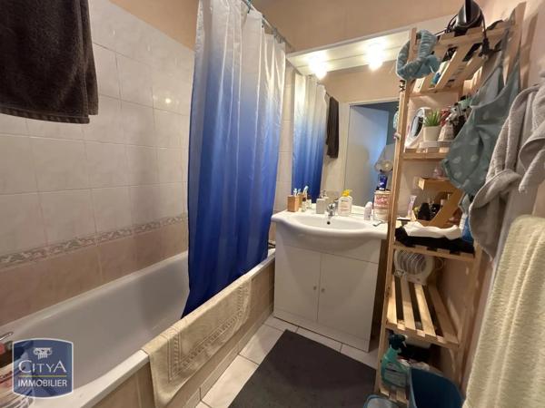 Appartement à louer 3 pièces 54.52m² Vichy (03200)