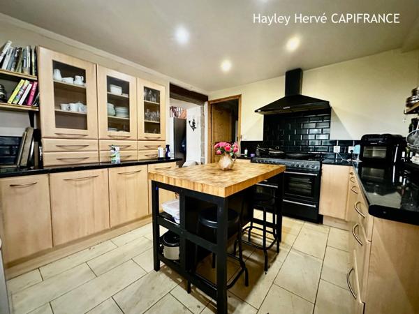 Dpt MANCHE(50), Propriété avec trois étangs sur 1,4 hectare en Normandie – Maison de charme proche Vire et Mont-Saint-Michel