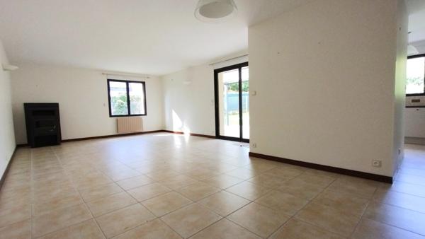 Maison à vendre 6 pièces COMBRIT (29)