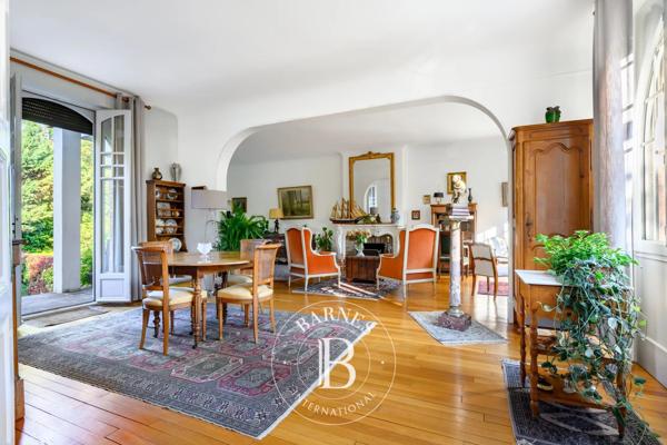 Joinville-le-Pont, Maison 4 Chambres -  200 m² à vendre