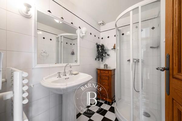 Joinville-le-Pont, Maison 4 Chambres -  200 m² à vendre