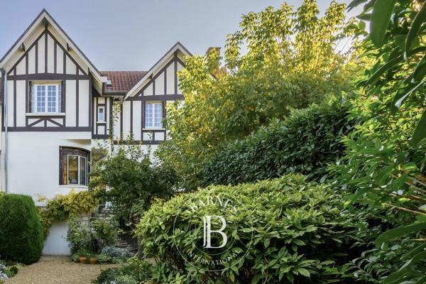 Joinville-le-Pont, Maison 4 Chambres -  200 m² à vendre