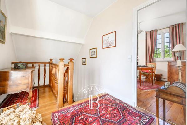 Joinville-le-Pont, Maison 4 Chambres -  200 m² à vendre