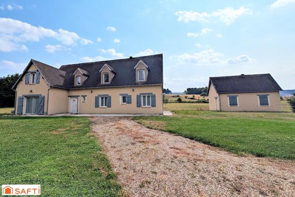 Une maison d'exception : pièce de vie de 50 m²,  3 suites + 3 chambres, dépendance