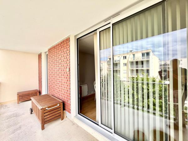 A VENDRE appartement à Caen 4 pièce(s) 85 m2 - Balcon terrasse -  proche centre - orientation sud ouest